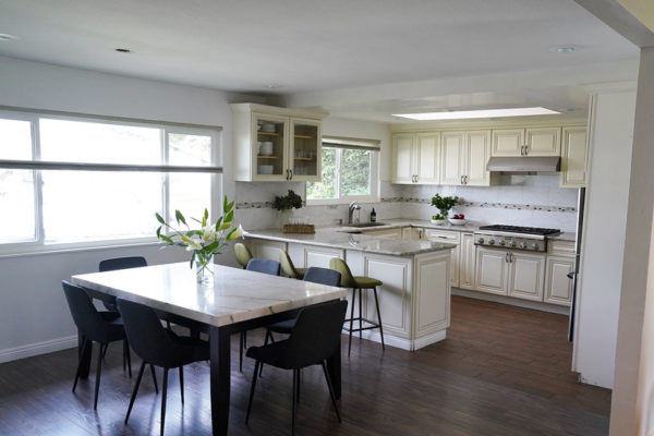 The kitchen and dining table of the Hermosa Beach Treatment Center
